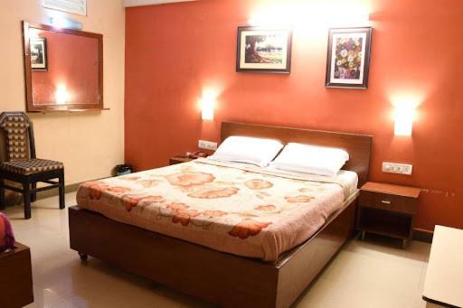 Ganesh Palace Hotel Mysore Exterior photo